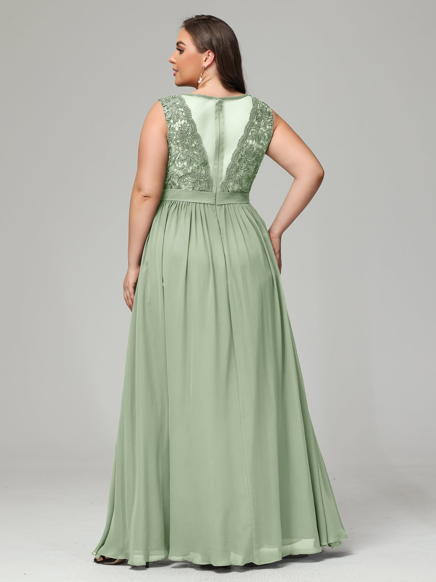 A-Line Bateau Plus Size Chiffon Bridesmaid Dresses