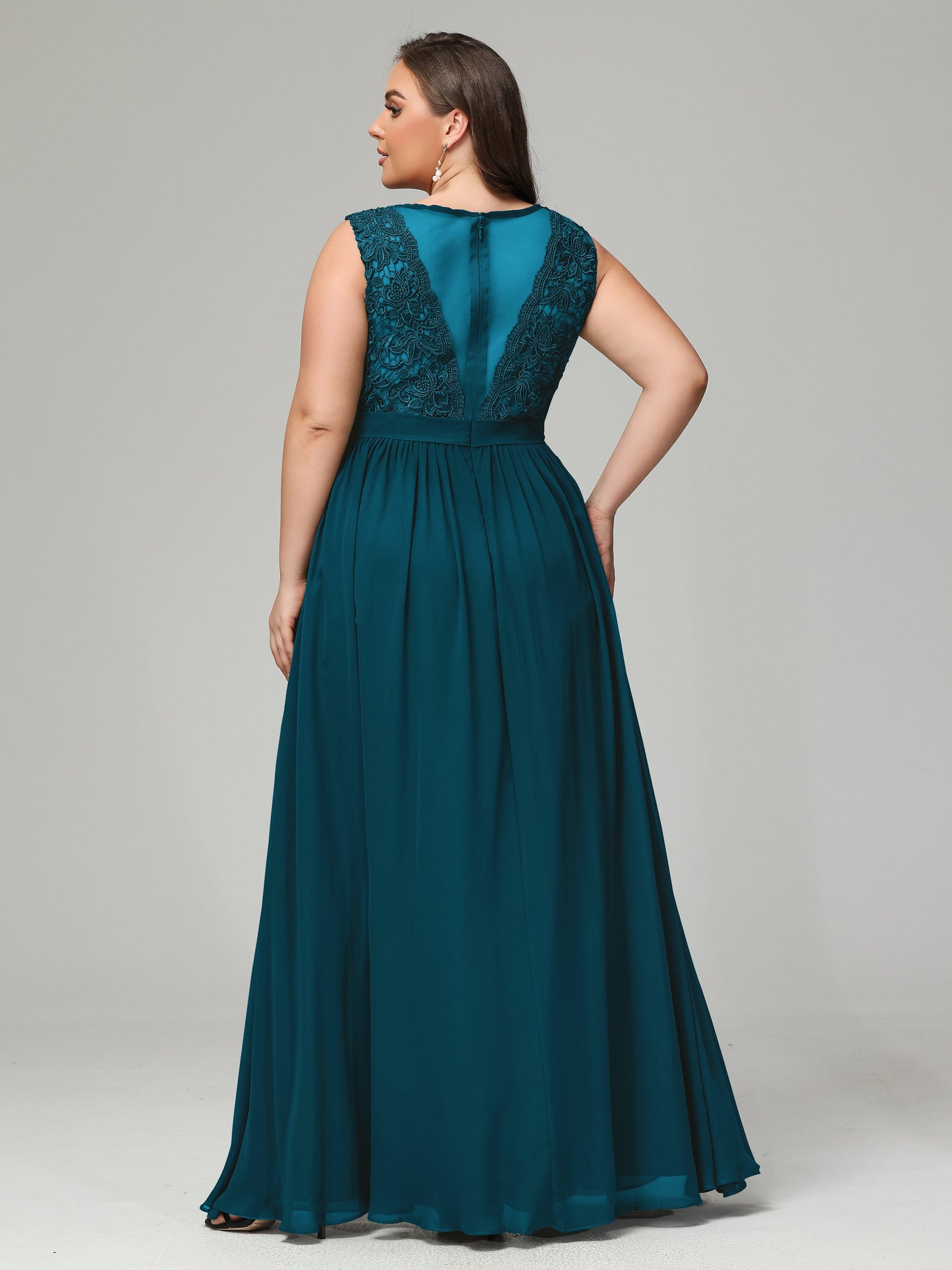 A-Line Bateau Plus Size Chiffon Bridesmaid Dresses