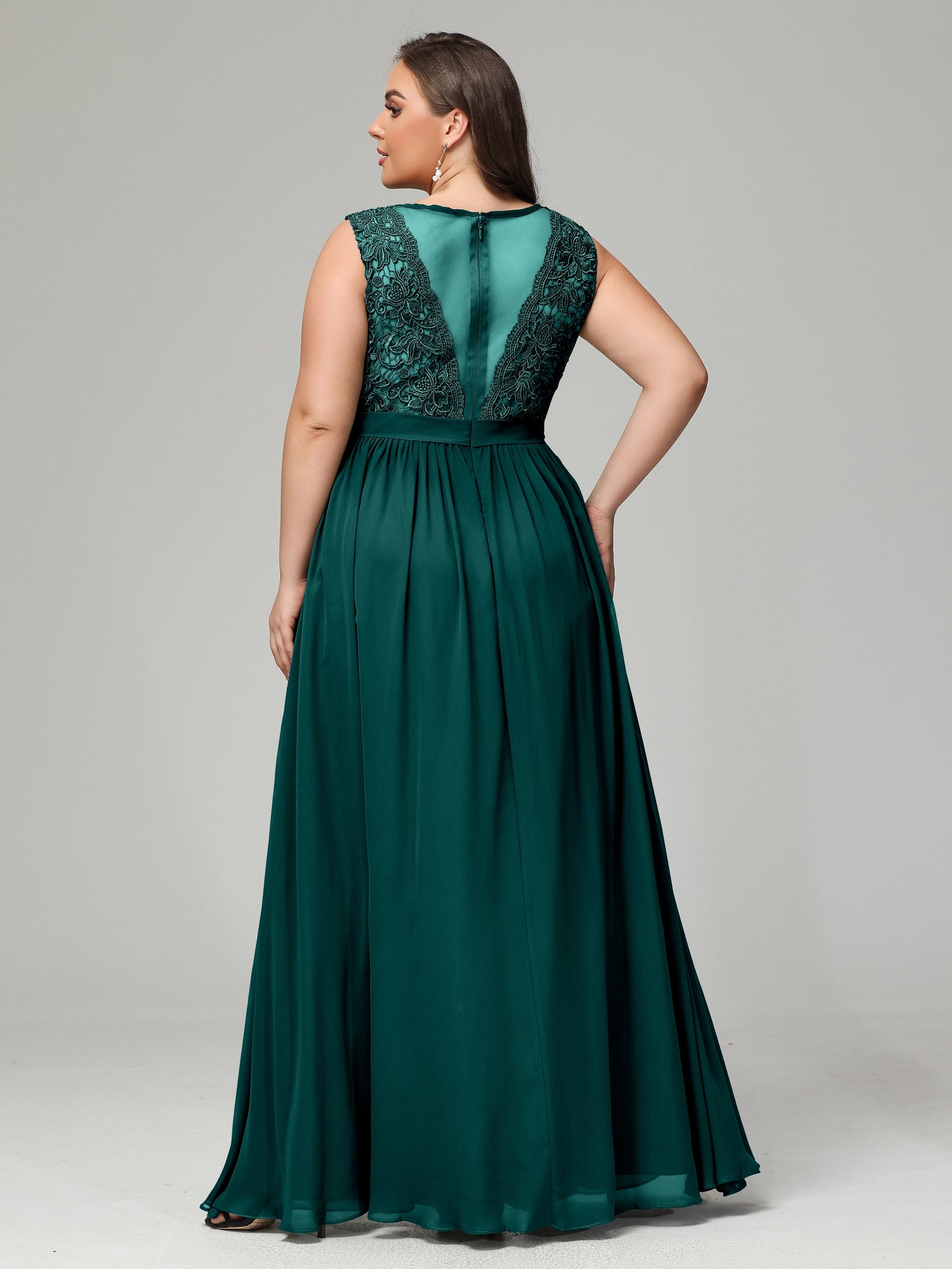 A-Line Bateau Plus Size Chiffon Bridesmaid Dresses