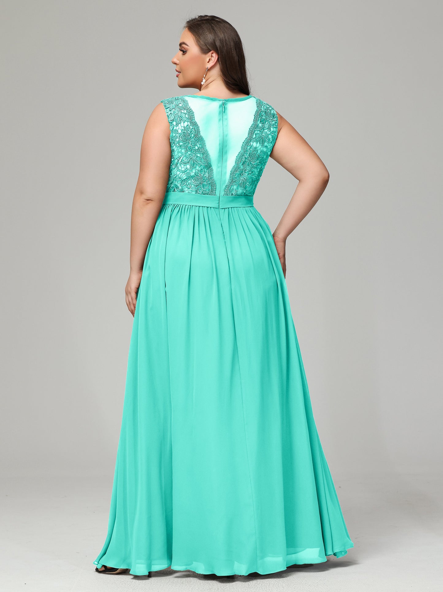 A-Line Bateau Plus Size Chiffon Bridesmaid Dresses