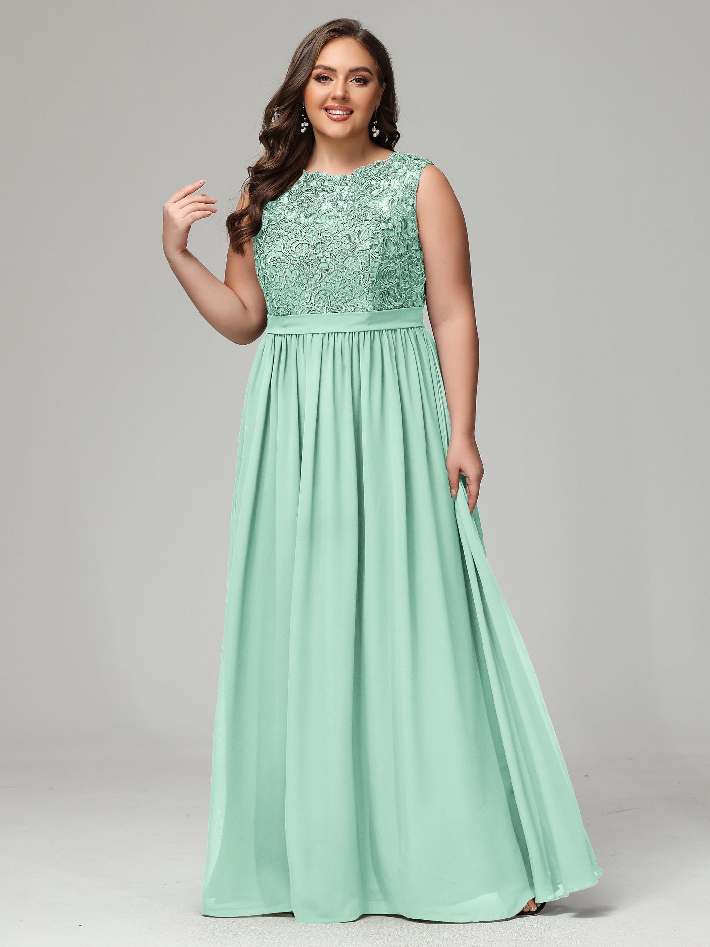 A-Line Bateau Plus Size Chiffon Bridesmaid Dresses