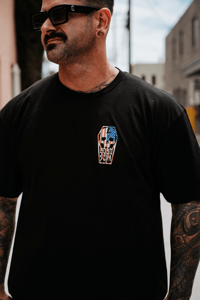 AMERICA SKULL COFFIN T-SHIRT - Born Scum