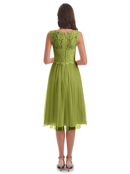 Luna Knee Length Scoop Lace Bridesmaid Dresses
