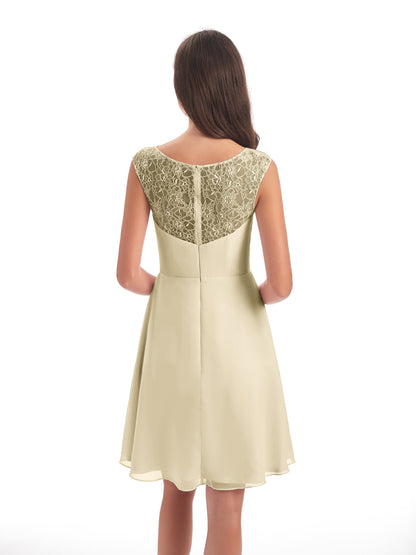 Zendaya Knee Length V-neck Chiffon Bridesmaid Dresses