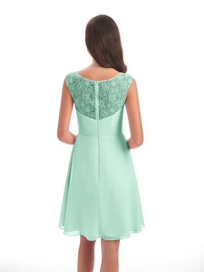 Zendaya Knee Length V-neck Chiffon Bridesmaid Dresses
