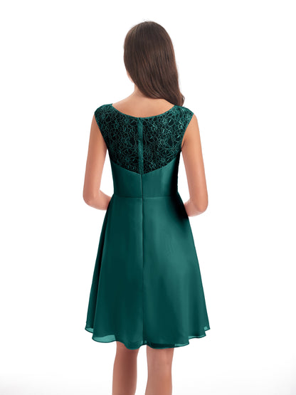 Zendaya Knee Length V-neck Chiffon Bridesmaid Dresses