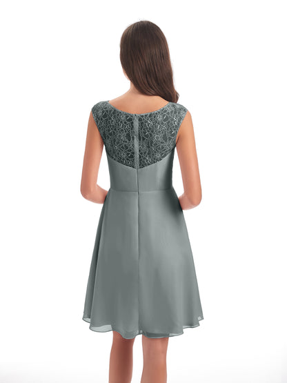 Zendaya Knee Length V-neck Chiffon Bridesmaid Dresses