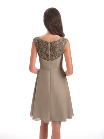 Zendaya Knee Length V-neck Chiffon Bridesmaid Dresses