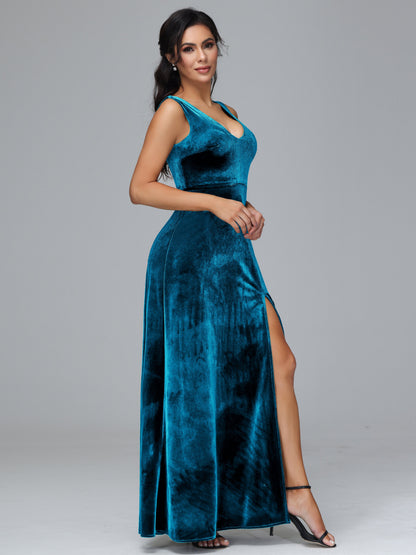 Straps V Neck Plus Size Bridesmaid Dress With Slit