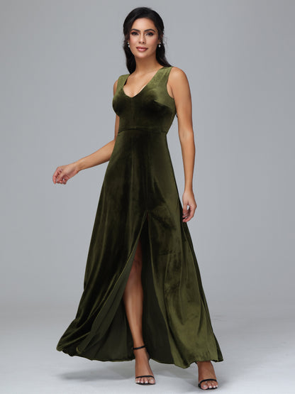 Straps V Neck Plus Size Bridesmaid Dress With Slit