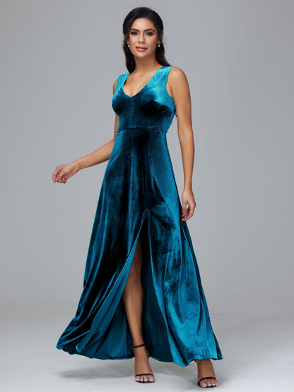 Straps V Neck Plus Size Bridesmaid Dress With Slit